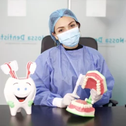 Sonrisa brillante después de un tratamiento de estética dental en Nossa Dentista.